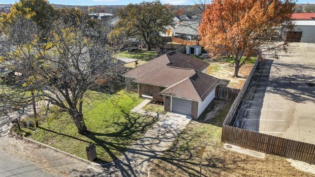 206 Cherry Street, Weatherford, TX 76086