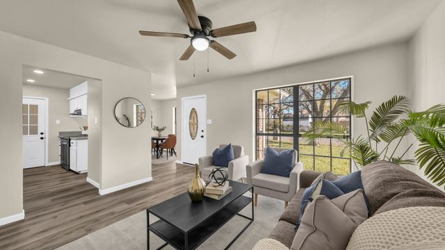 206 Cherry Street, Weatherford, TX 76086