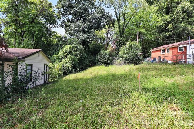 2011 Erie Street, Charlotte, NC 28216