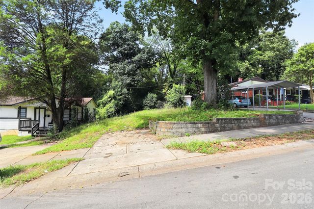 2011 Erie Street, Charlotte, NC 28216