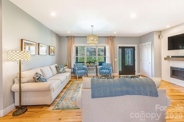 223 Reilly Drive, Leicester, NC 28748