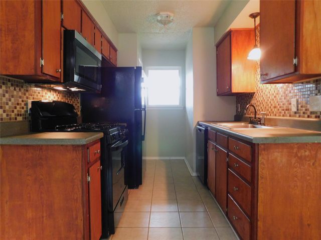 119 Bluebird Circle, Denton, TX 76209