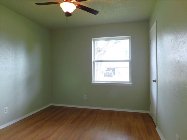 119 Bluebird Circle, Denton, TX 76209