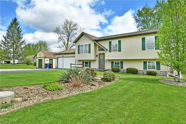 4314 N Park Avenue, Cortland, OH 44410