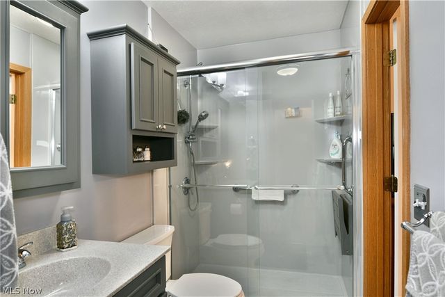 4314 N Park Avenue, Cortland, OH 44410