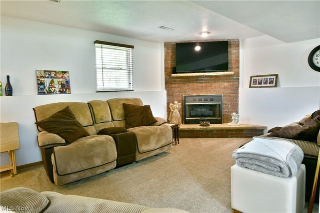 4314 N Park Avenue, Cortland, OH 44410