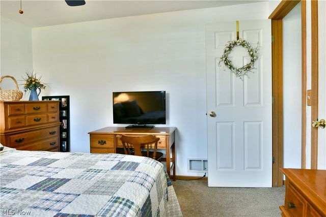 4314 N Park Avenue, Cortland, OH 44410