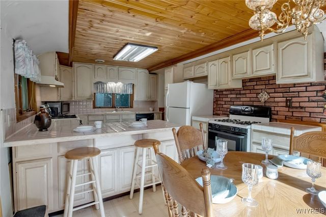 166 Olcott Street, Lockport City, NY 14094