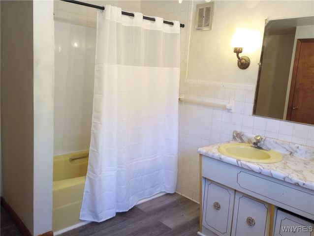 166 Olcott Street, Lockport City, NY 14094