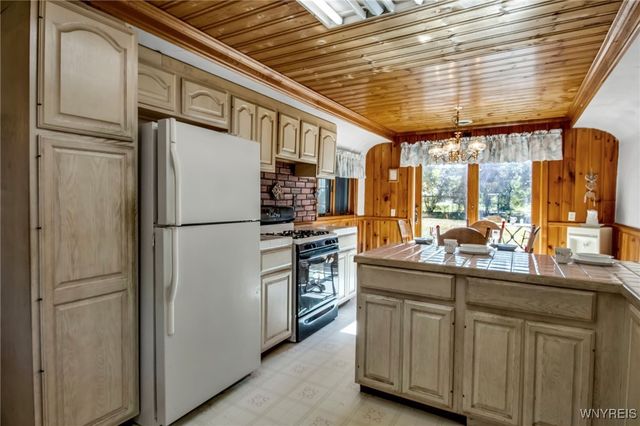 166 Olcott Street, Lockport City, NY 14094