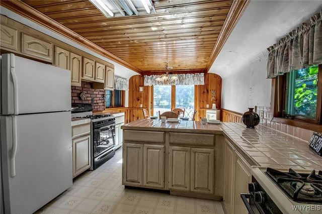 166 Olcott Street, Lockport City, NY 14094