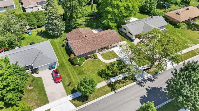 218 E Pierron STREET, Port Washington, WI 53074