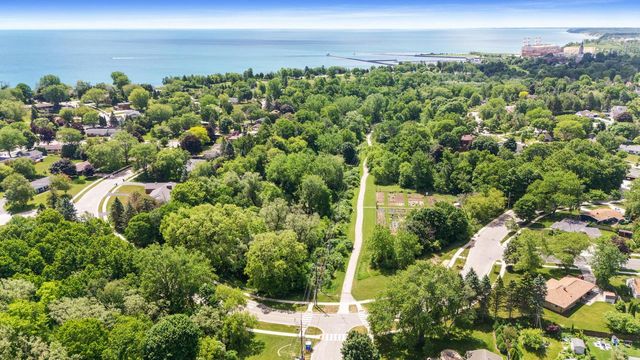218 E Pierron STREET, Port Washington, WI 53074