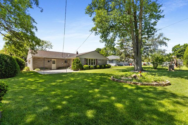 218 E Pierron STREET, Port Washington, WI 53074