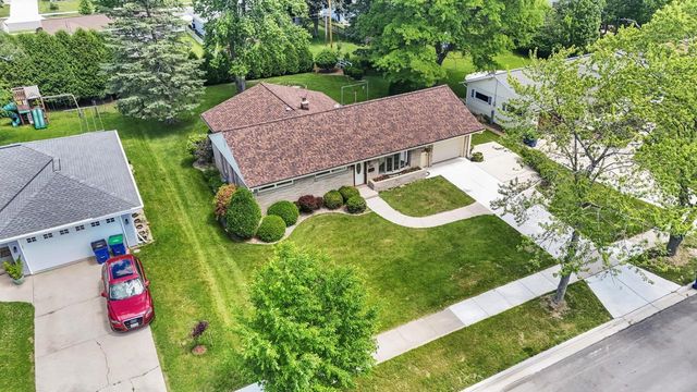 218 E Pierron STREET, Port Washington, WI 53074