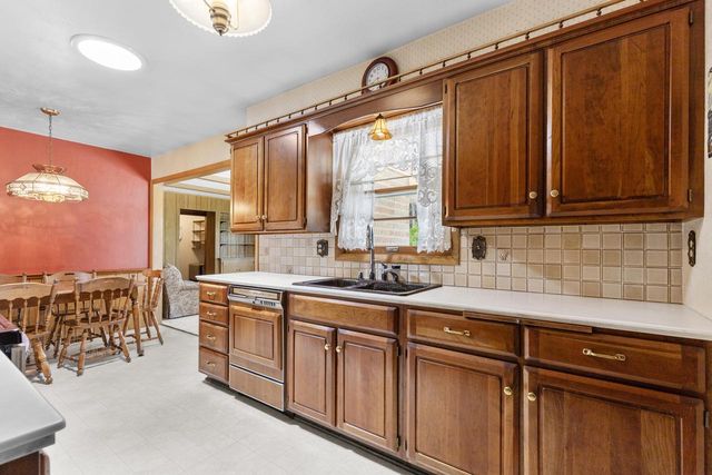 218 E Pierron STREET, Port Washington, WI 53074