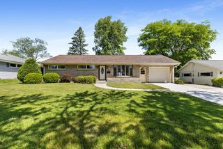 218 E Pierron STREET, Port Washington, WI 53074