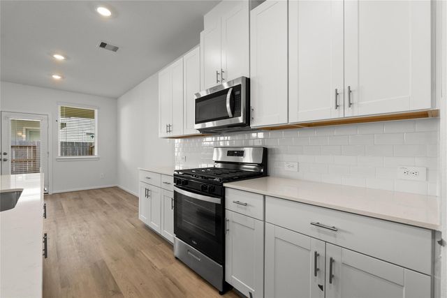 702 Sand Dollar Drive, Kemah, TX 77565