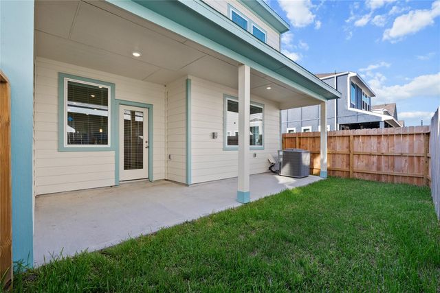 702 Sand Dollar Drive, Kemah, TX 77565