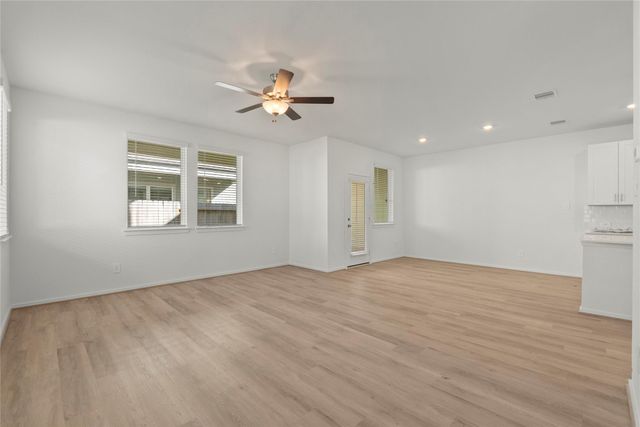 702 Sand Dollar Drive, Kemah, TX 77565