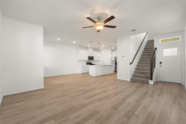 702 Sand Dollar Drive, Kemah, TX 77565