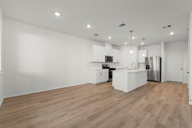 702 Sand Dollar Drive, Kemah, TX 77565