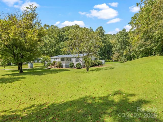 6587 Skyland Drive, Sylva, NC 28779