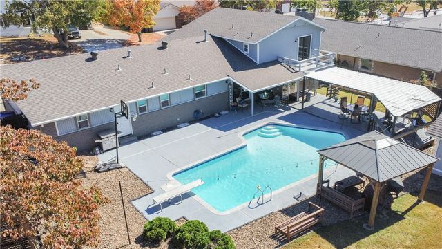 1202 S 13th Street, Rogers, AR 72758