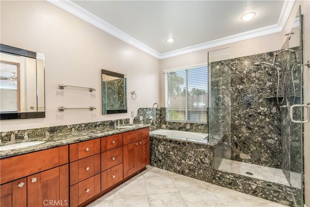 2550 Reynolds Drive, Tustin, CA 92782