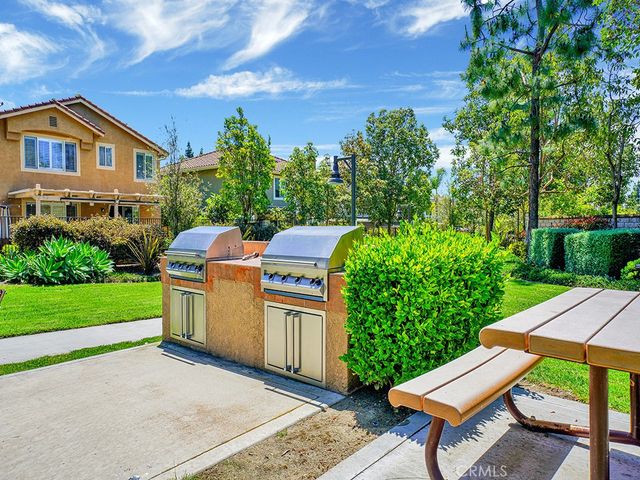 2550 Reynolds Drive, Tustin, CA 92782