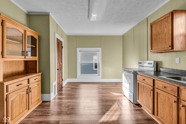 709 Wheeling Avenue, Muncie, IN 47303