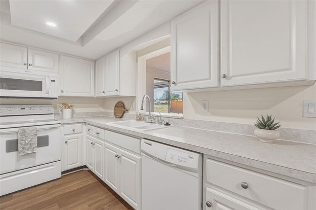 1411 STRADA D ARGENTO, Venice, FL 34292