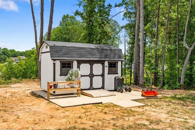 109 Canter Lane, Lexington, NC 27295