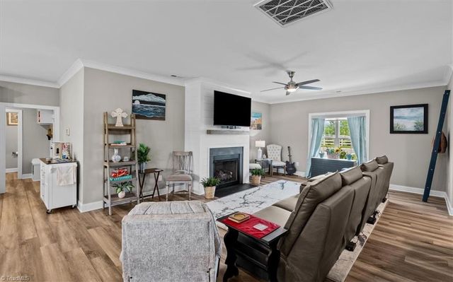 109 Canter Lane, Lexington, NC 27295