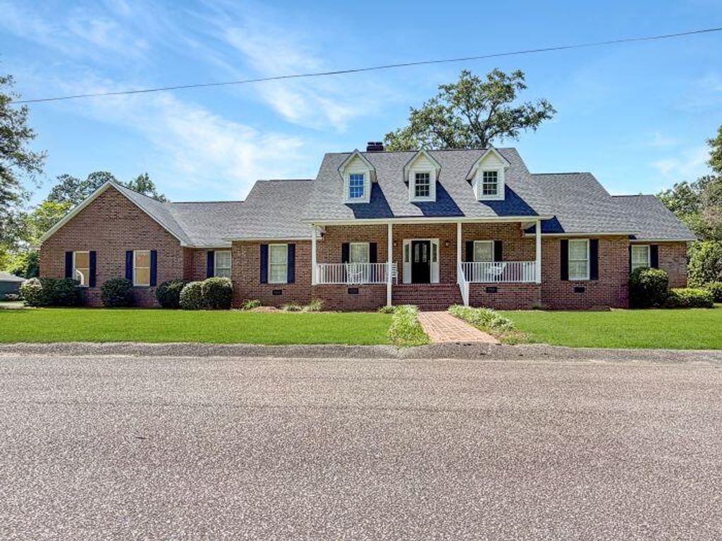117 Weathers Street, Saint George, SC 29477