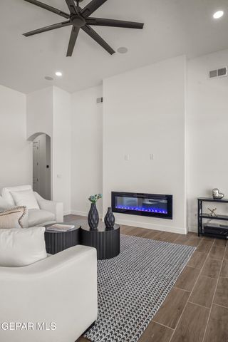 605 Lacey Oad Way, El Paso, TX 79928