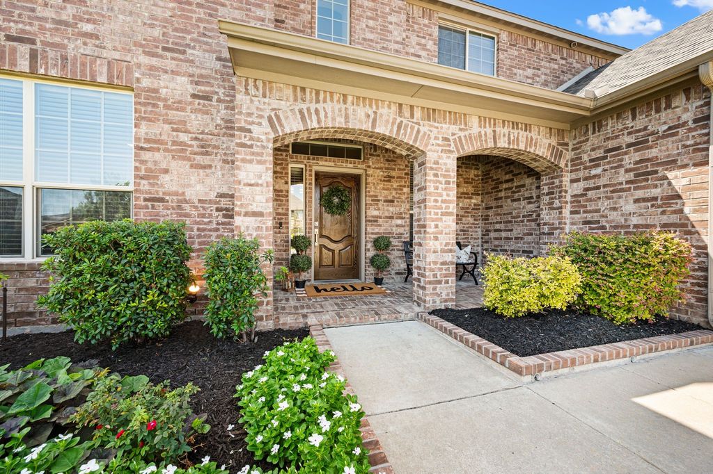 325 Little John Court, Saginaw, TX 76179 — photo 4