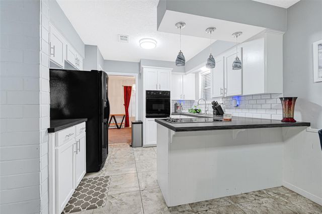 215 Coronation Drive, Houston, TX 77034