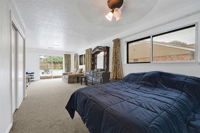 215 Coronation Drive, Houston, TX 77034