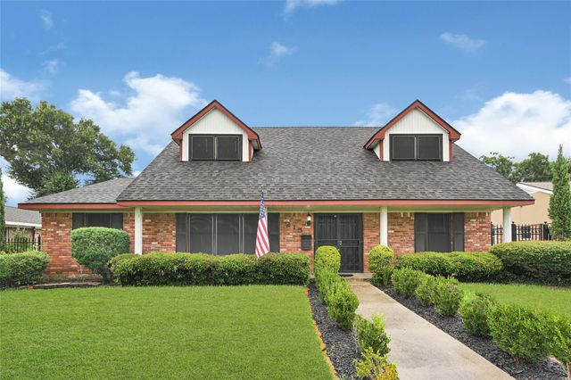 215 Coronation Drive, Houston, TX 77034