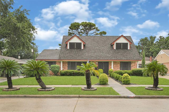 215 Coronation Drive, Houston, TX 77034