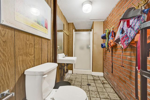 215 Coronation Drive, Houston, TX 77034