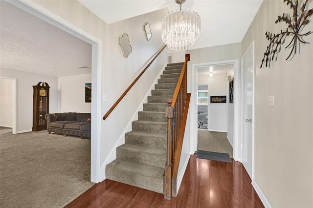 215 Coronation Drive, Houston, TX 77034