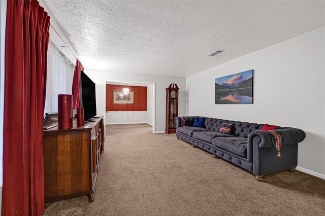 215 Coronation Drive, Houston, TX 77034