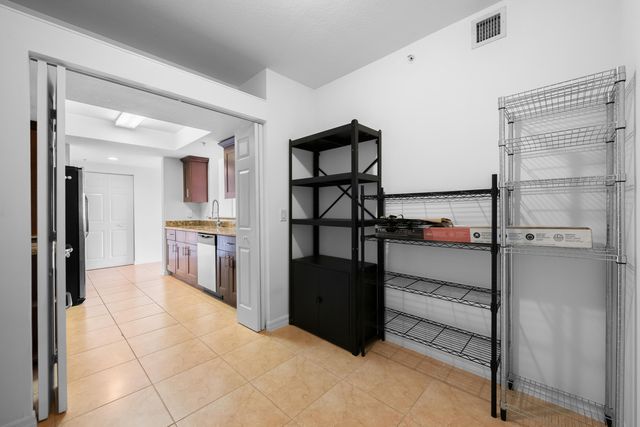 3530 SW 22ND Street 902, Miami, FL 33145