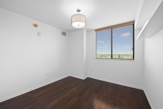 3530 SW 22ND Street 902, Miami, FL 33145