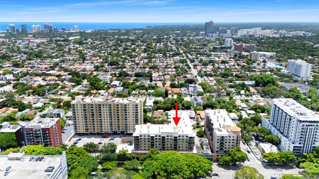 3530 SW 22ND Street 902, Miami, FL 33145