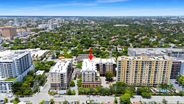 3530 SW 22ND Street 902, Miami, FL 33145