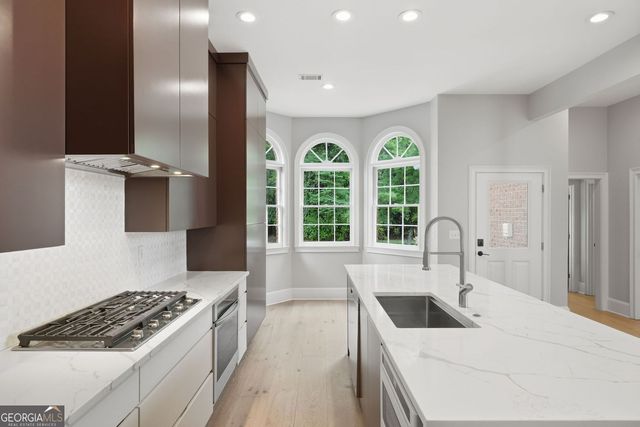 104 Oakland Hills Court, Johns Creek, GA 30097