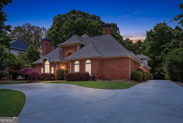 104 Oakland Hills Court, Johns Creek, GA 30097